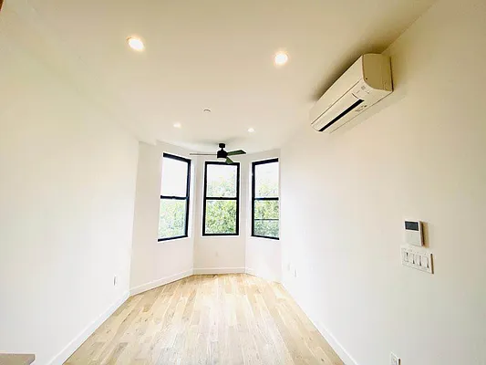 Rented by Blue Egg Realty Corp | media 9