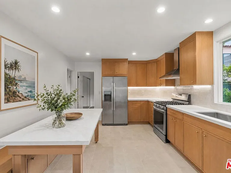 12024 Alberta Dr — Photo 3