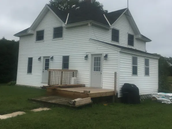 6257 Rosewood Rd, Algoma, WI 54201