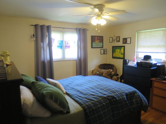5th image of 181 Delhi Ave