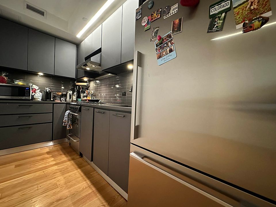 1st image of 1040 Dean St APT 413