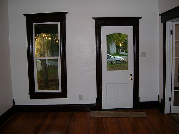 Living Room with hardwood