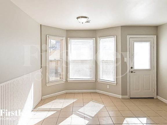 5th image of 8690 Rivermill Cv