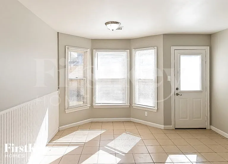 8690 Rivermill Cv — Photo 5