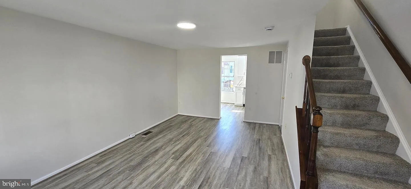2 bed, 2.0 bath, 1182 sqft, $2,500 — Photo 3