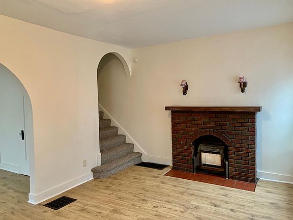 3rd image of 1316 N B St