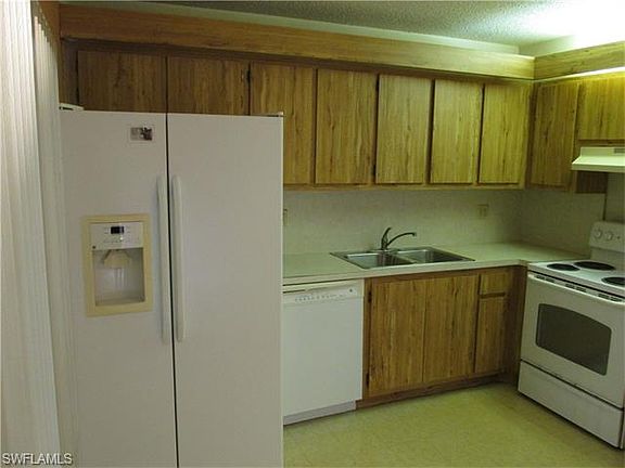 2nd image of 1550 Park Meadows Dr APT 3