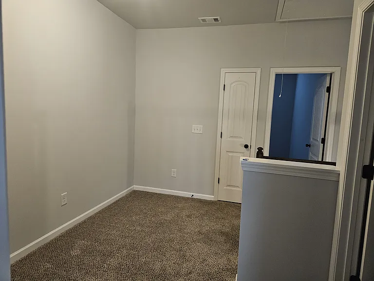 261 Valley Xing — Photo 25