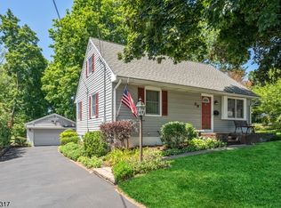 29 Giannone Rd, Wayne, NJ 07470