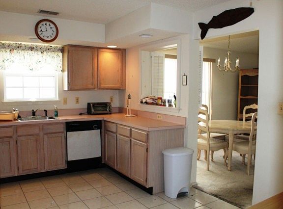 5th image of 78 Sleepy Hollow Dr