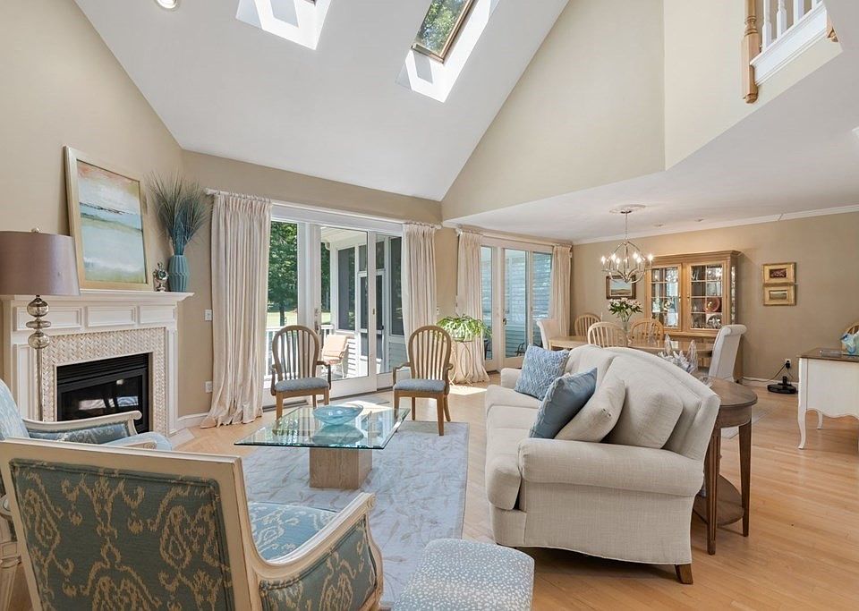 32 Southpoint Ln, Ipswich, MA 01938 Zillow