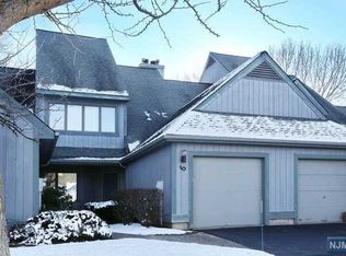 10 Braeburn Dr, Township Of Washington, NJ 07676