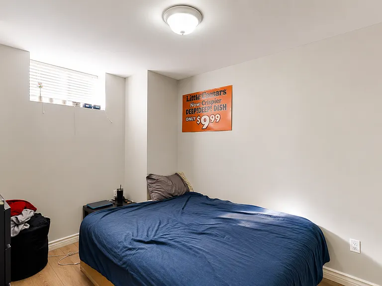 73 Blackburn Ave — Photo 19