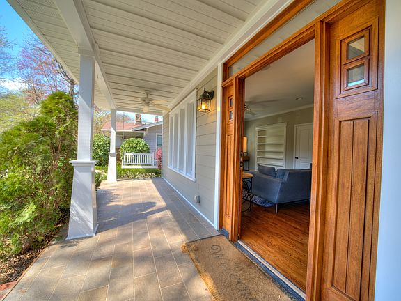 5th image of 2115 Dartmouth Pl