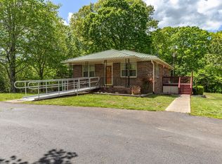 909 Lucas Ln, Dickson, TN 37055