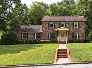 1801 Westminster Dr, Greensboro, NC 27410