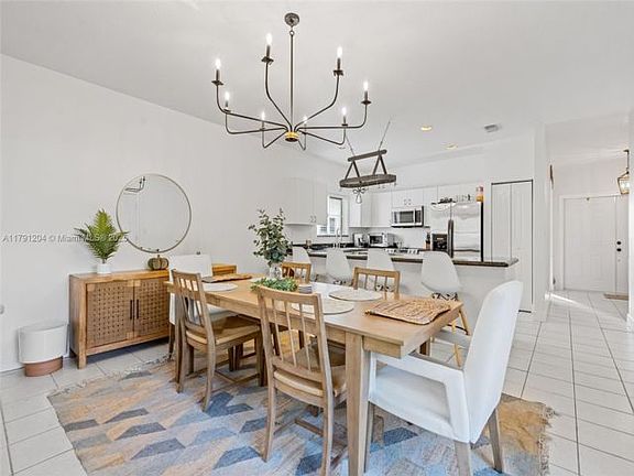 4th image of 2609 NE 42nd Ave #2609
