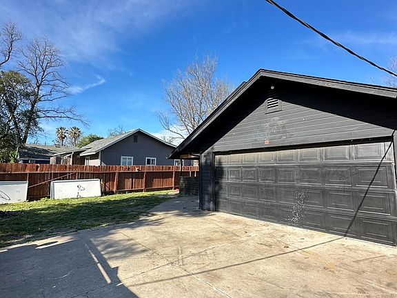 4th image of 480 E 20th St