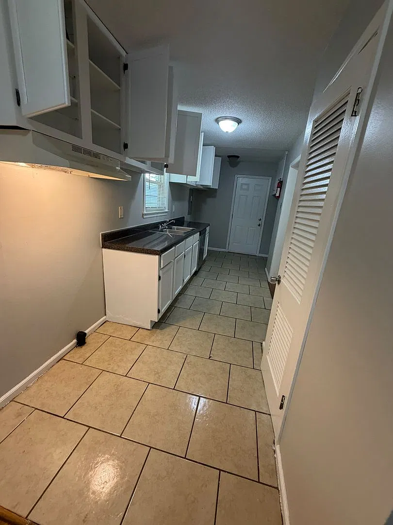 Welcome to 5068 Dianne Drive! — Photo 2