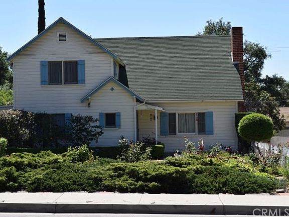 3rd image of 426 E Bennett Ave