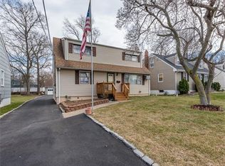 112 Amherst Ave, Colonia, NJ 07067