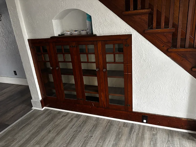 Built-in book case in Sitting room