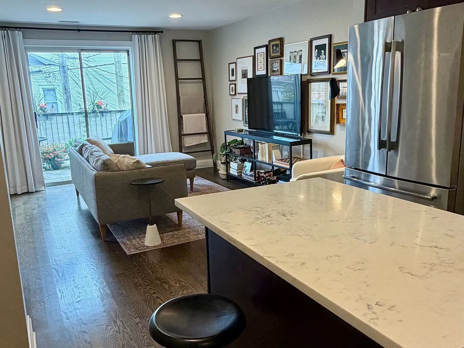 3 bed, $3,900 — Photo 3