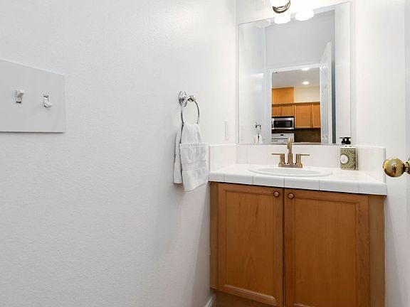 5th image of 8832 Redmond Woodinville Rd NE #B2