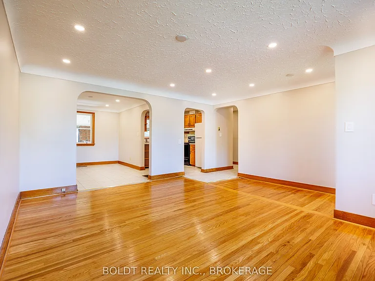 127 Louth St #1 — Photo 7