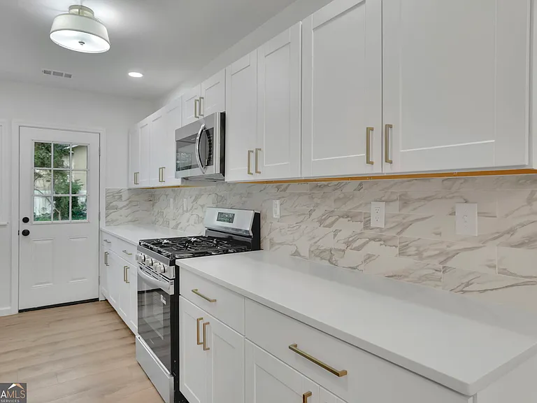 808 S Park Dr SE — Photo 7