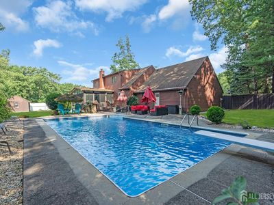 19 Ellen Cir, Old Bridge, NJ, 08857