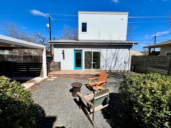 2104 Haskell St Unit B