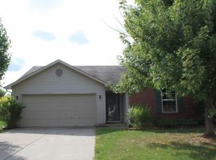 105 Winterberry Ln, Mooresville, IN
