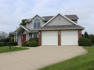 3334 N Greenfield Ct, Warsaw, IN 46582