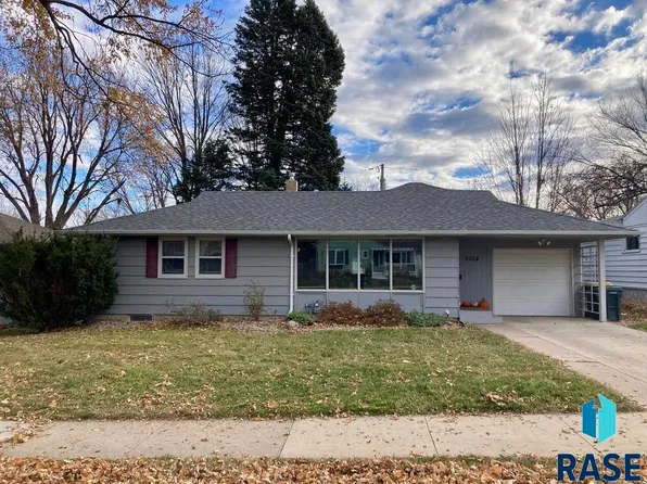 2104 S Holly Ave, Sioux Falls, SD 57105