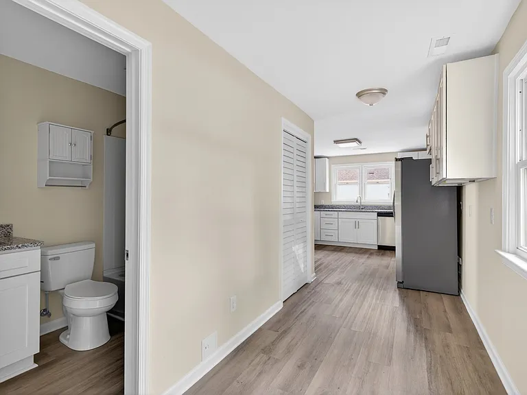 5902 Marshall Ave — Photo 6