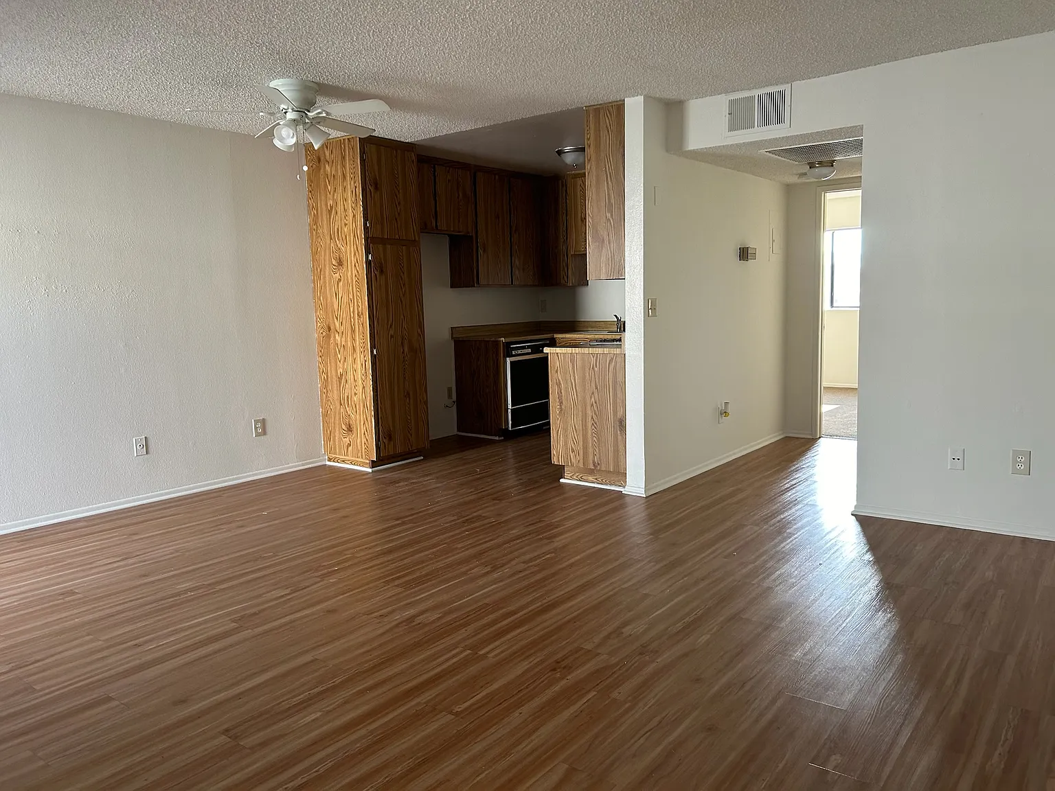 1 bed, 700 sqft, $1,850 — Photo 3