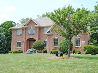 7393 Foxdale Dr, Waynesville, OH 45068