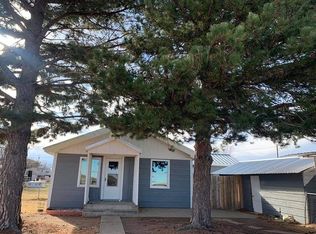 402 Carbon Camp Rd, Stinnett, TX 79083