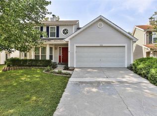 16540 Hunters Crossing Dr, Grover, MO