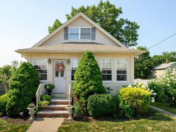 57 Columbus Ave, Braintree, MA 02184