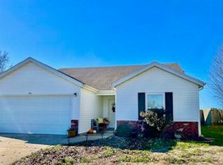 861 S Timber Ridge Dr, Nixa, MO 65714