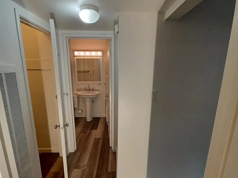 2405 F St #1 — Photo 7