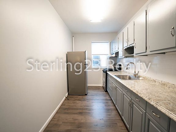 2nd image of 23-70 Crescent St #2D