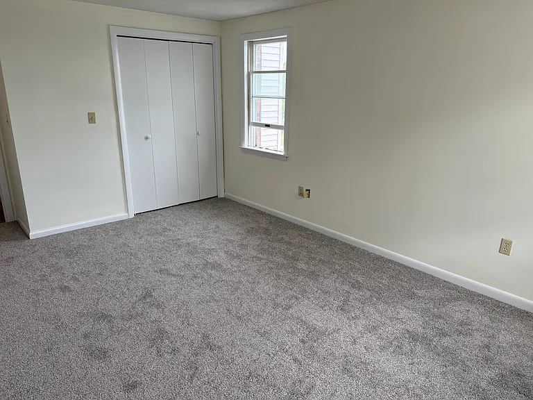 45 Christopher Dr — Photo 12