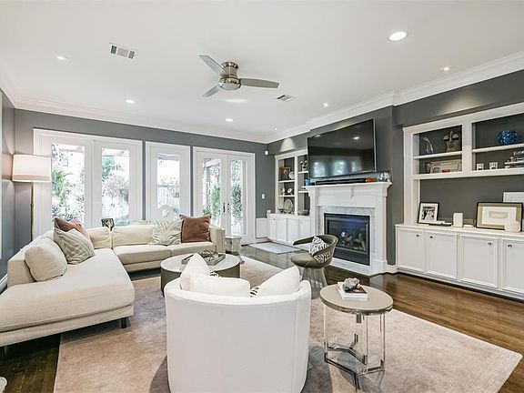 5th image of 2109 Briarglen Dr