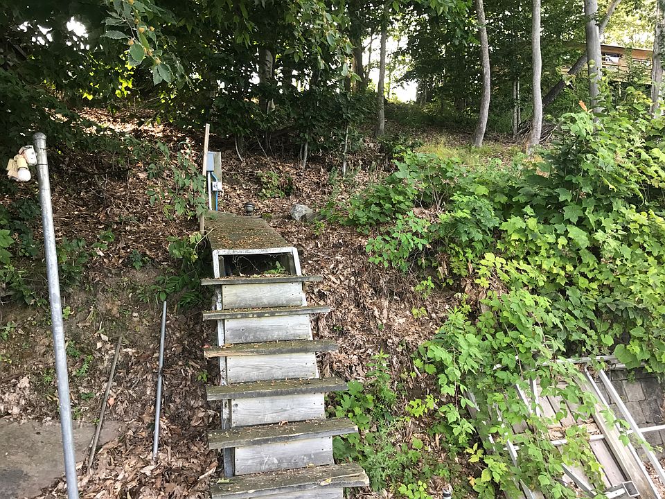 2nd image of 14666 Ingersoll Rd