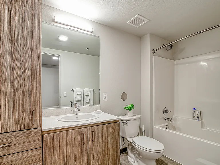 Wynne Watts Commons — Photo 25