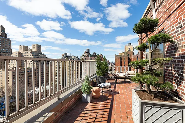 Sold by Brown Harris Stevens | media 20