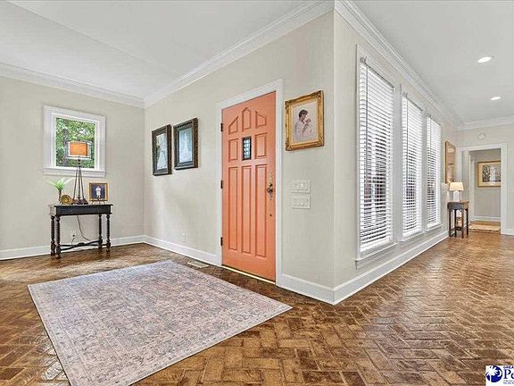 4th image of 1109 Pine Lake Dr
